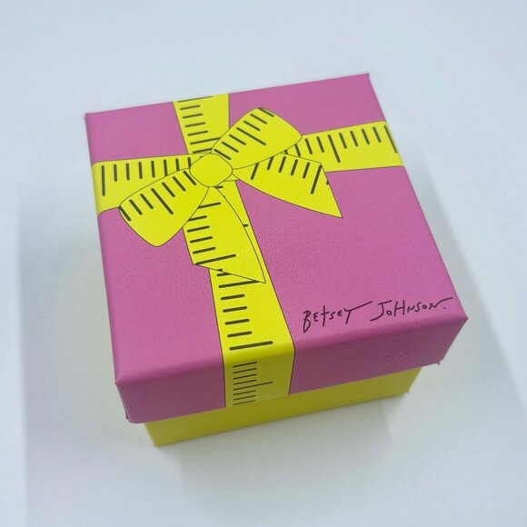 NWT Betsey Johnson APPLE STUD EARRING PINK DIAMOND Heart Teacher Jewelry School - Picture 7 of 7